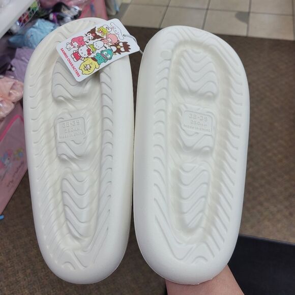Brand New Sanrio Cinnamoroll Big Charm Slippers #001 Size: US 8.5 - Picture 8 of 10